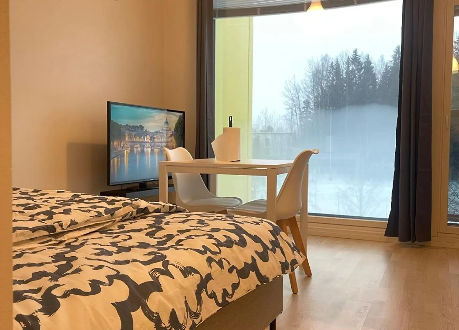 Lovely Apartment Next To The Train Station Vanda